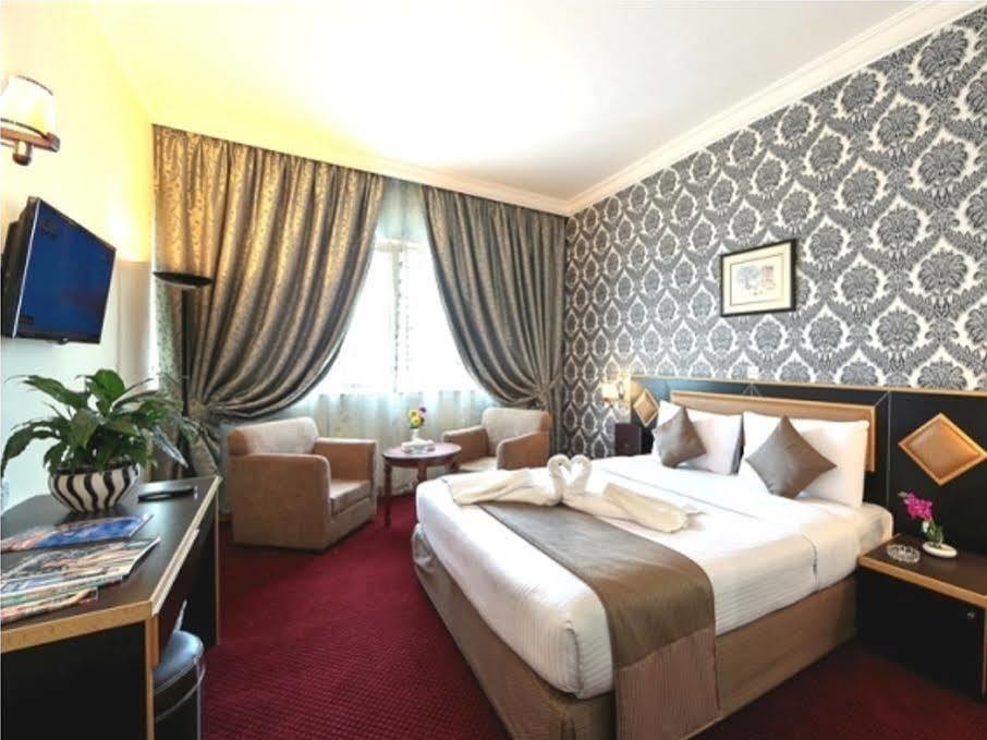 Jonrad Hotel Dubaï Extérieur photo