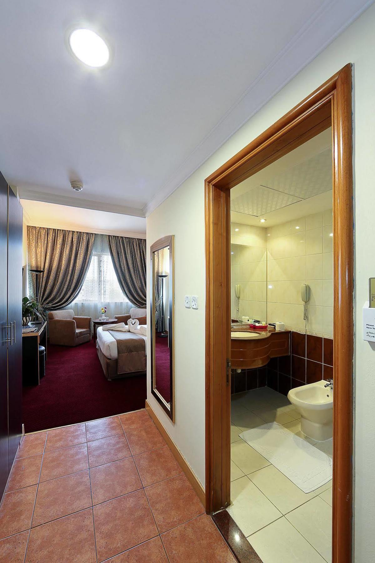 Jonrad Hotel Dubaï Extérieur photo